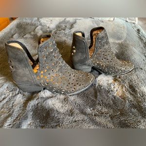 Muse and Cloud booties size 8